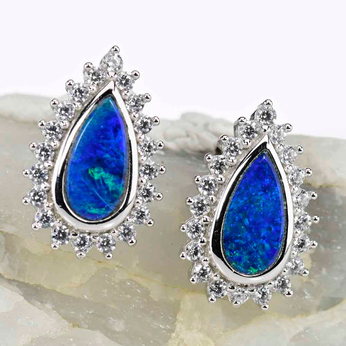  *   A SWAN LAKE STERLING SILVER AUSTRALIAN OPAL STUD EARRINGS